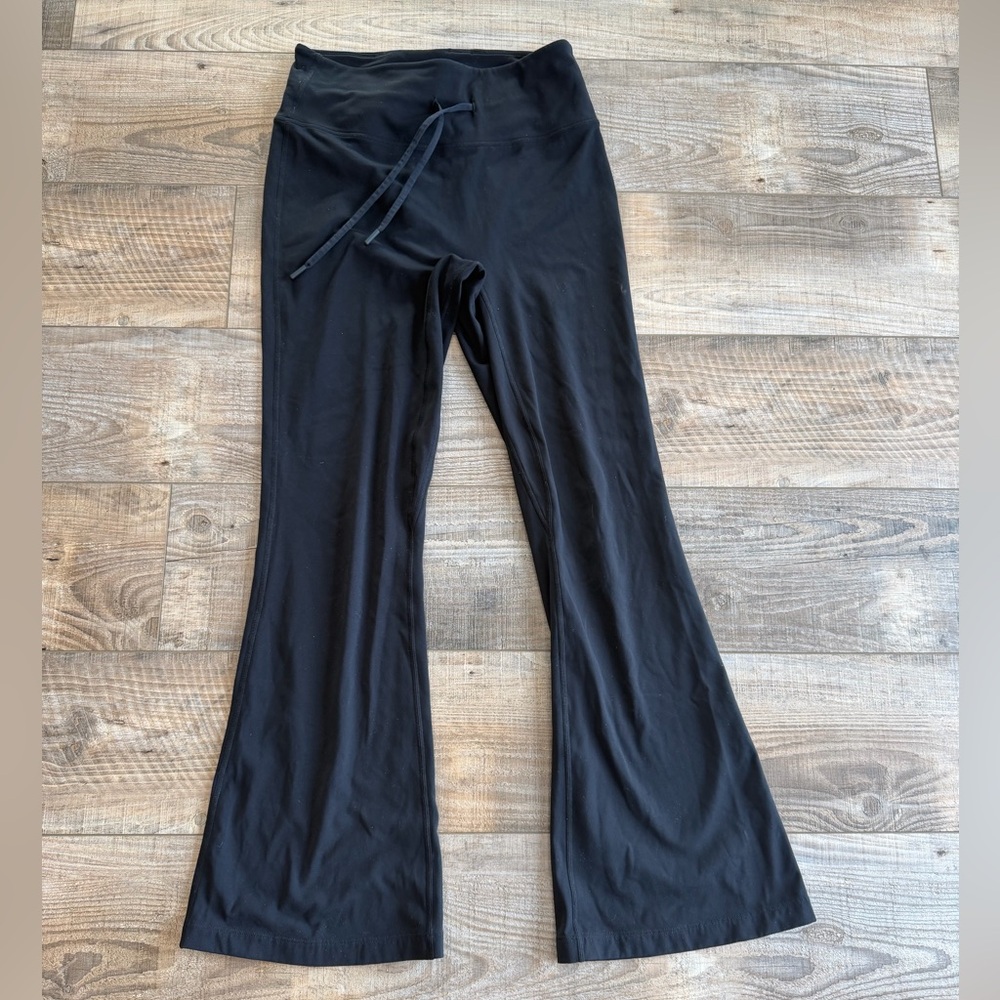 ZYIA Active Black Flare Leggings With Drawstring Size 8-10